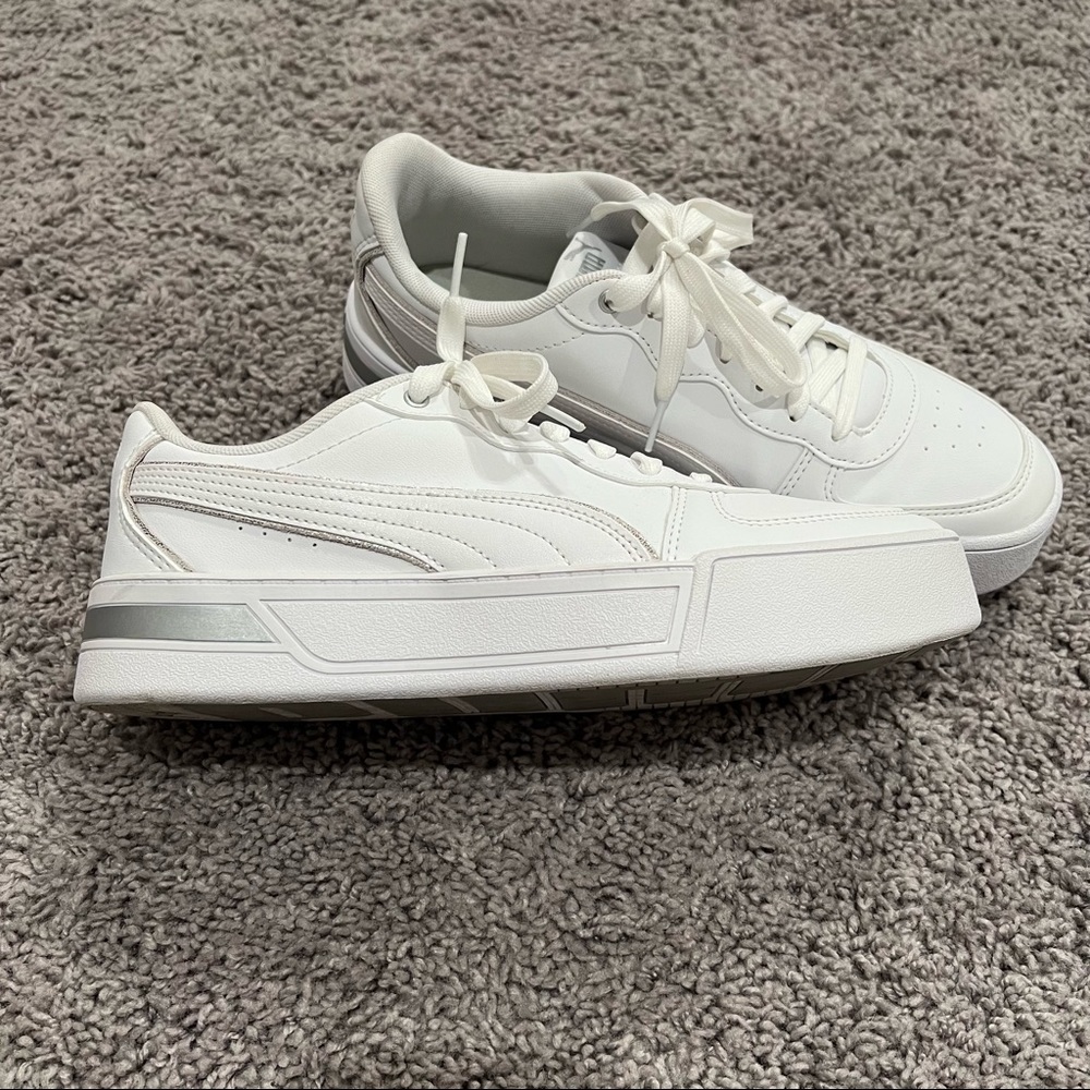 PUMA Skye Metallic Women's Sneakers | Size 9
